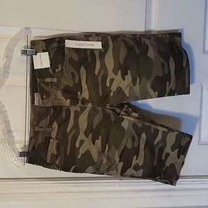 NWT Purple & More Deluxe Super Stretch Camo Bermuda Shorts